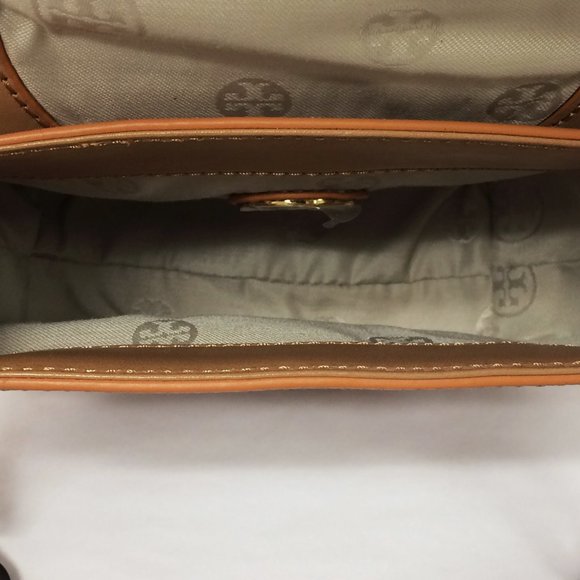 Tory Burch Robinson Chain Pouchette - Picture 4 of 11